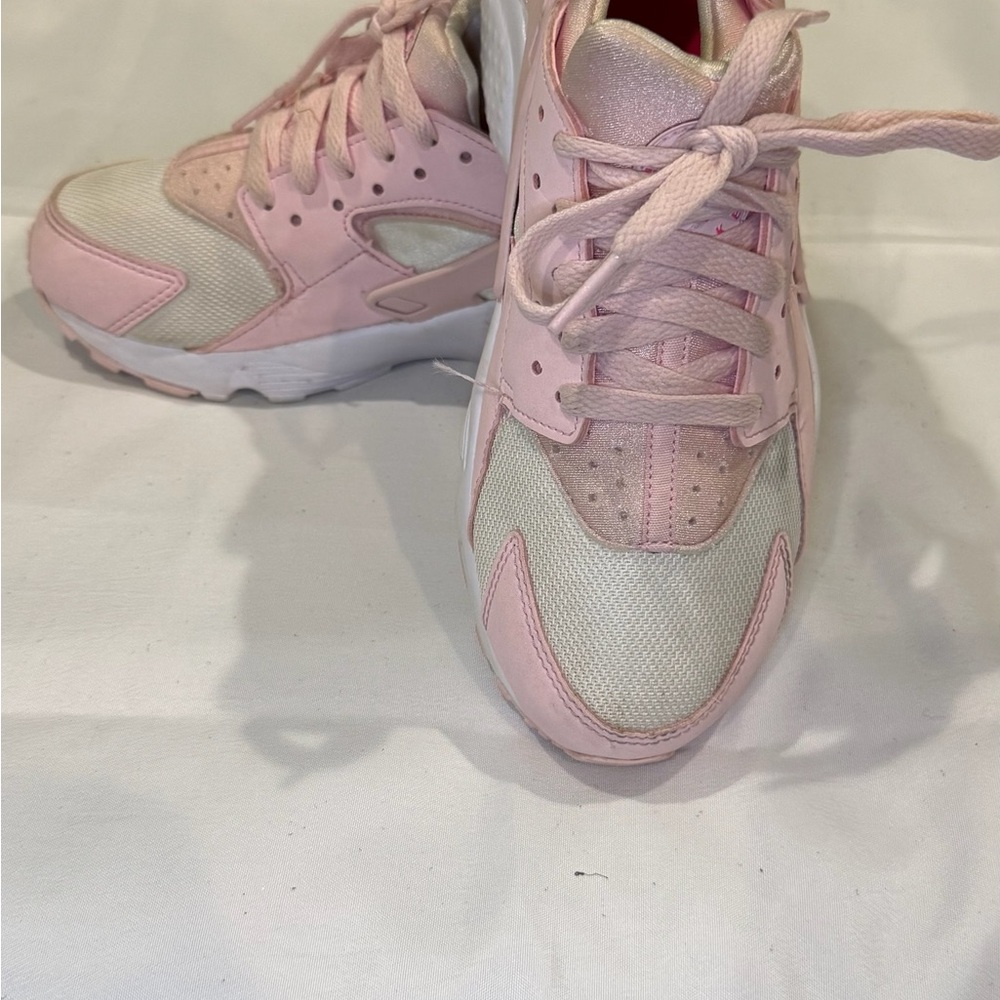 Nike Air Huarache | Pink Palo/Pink Pastel | Size 5.5Y (Equivalent to 7 Women)